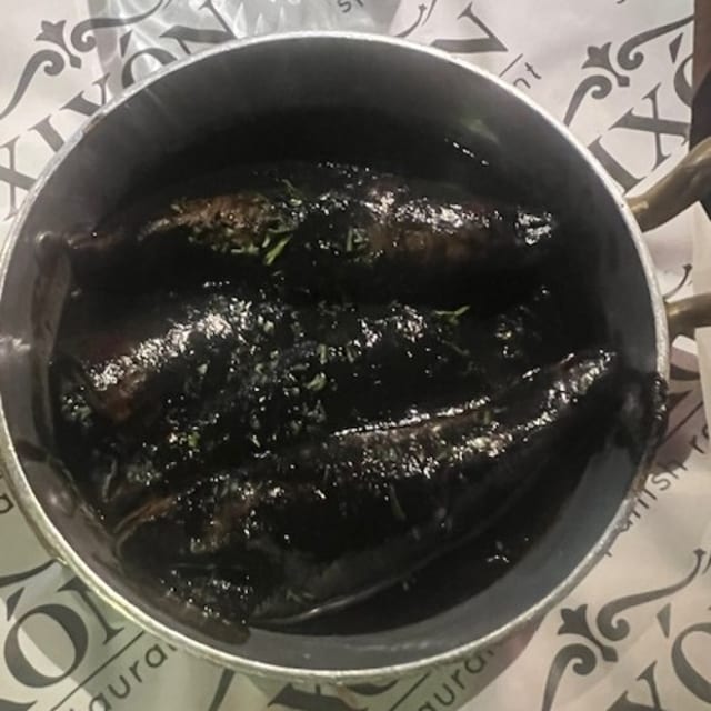 Chipirones Rellenos en Su Tinta.