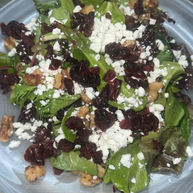 Ensalada De Queso de Cabra y Frambuesas.
