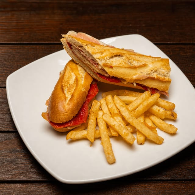 Bocata De Anchoas Y Boquerones.