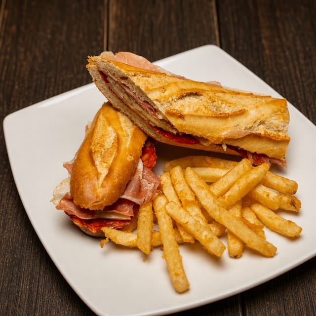 Bocata De Tortilla Española.