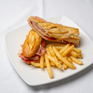Bocata De Jamón, Queso Y Chorizo