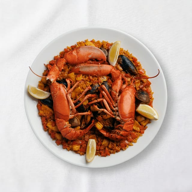 Paella De Mariscos Con Bogavante (2P).
